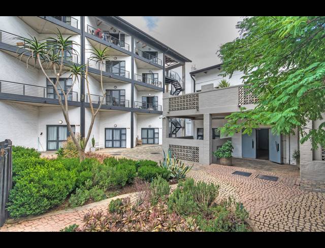 0.5 BEDROOM APARTMENT FOR SALE IN MABONENG